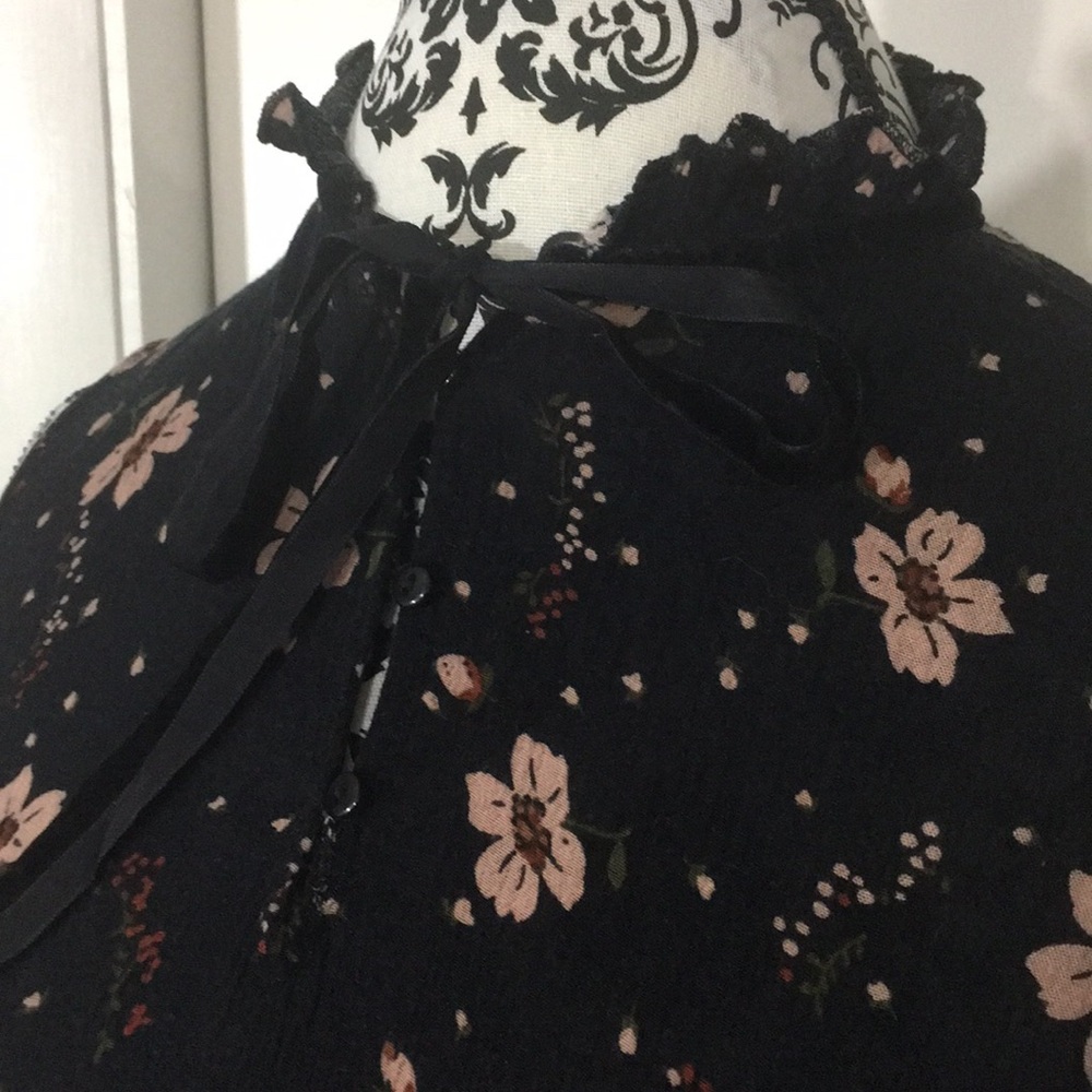 Long-Sleeve Ruffle Cold-Shoulder Top - Picture 3 of 5